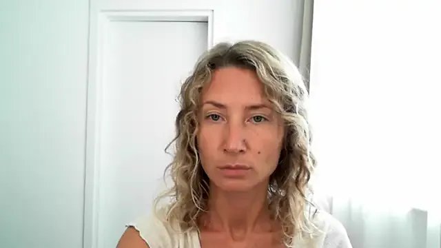 Freechat Paevoa on StripChat