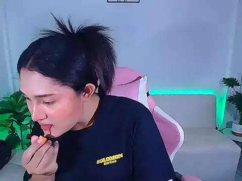 Freechat plysaithailand on StripChat