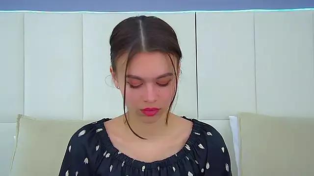 Freechat PollyLanders on StripChat