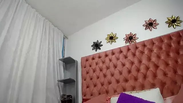 RACHELL__HOT on StripChat