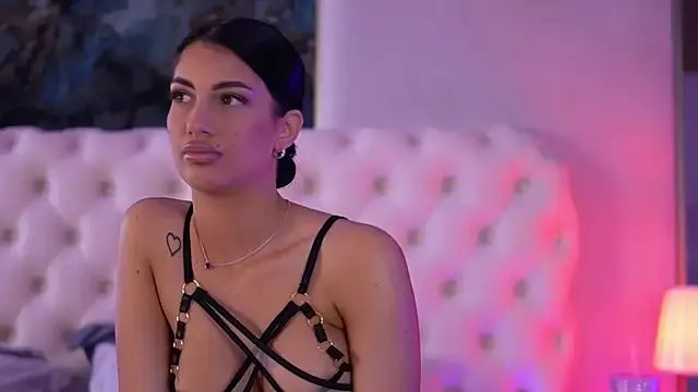 Freechat RaisaKali on StripChat