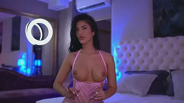 Freechat RaisaKali on StripChat