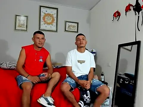 Freechat roomies_ on StripChat