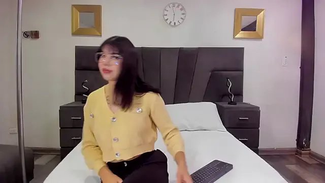 Freechat RoseCassie on StripChat