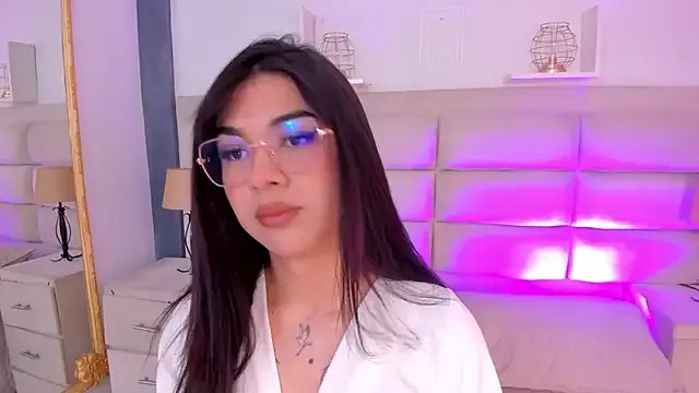 Freechat RoseCassie on StripChat