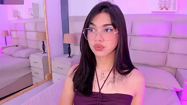 Freechat RoseCassie on StripChat