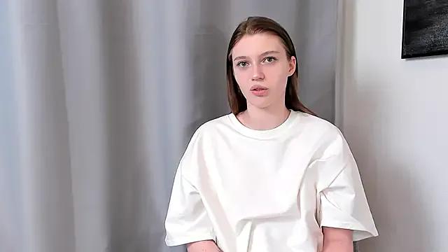 Seductive RoslynArcuo gets nude and climax while being looked at RoslynArcuo from StripChat