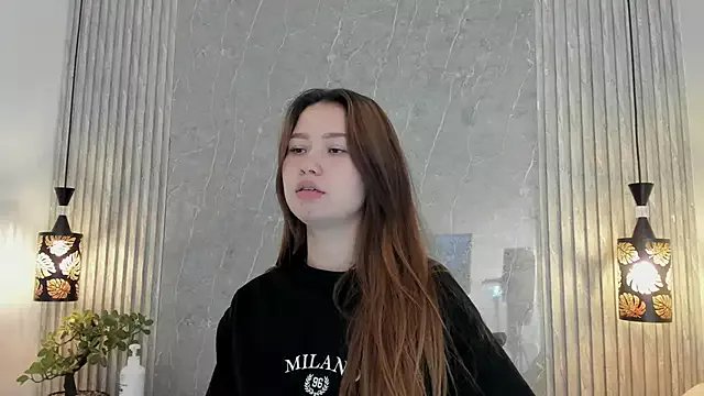 Roxie-Summers11 on StripChat