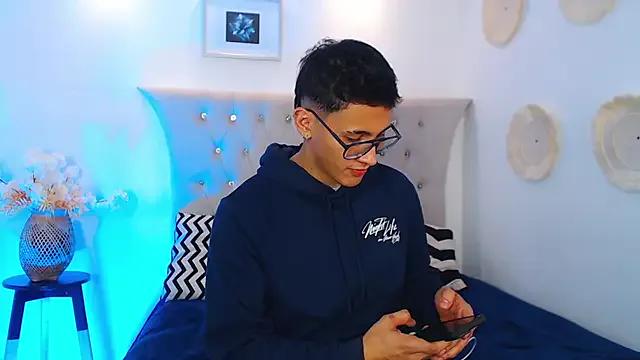 Satisfy your lust with the cute StripChat performer - SalvadorFit SalvadorFit from StripChat