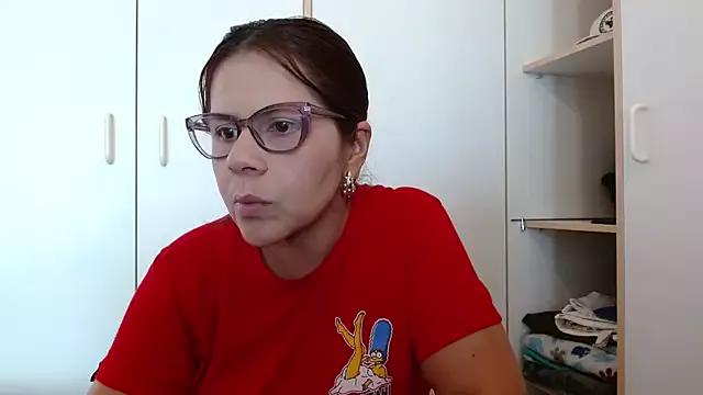 Sara_Brandon on StripChat 