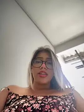 Private sara_calderon on StripChat