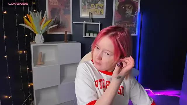 Sara_Robinson on StripChat 