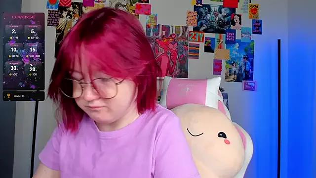 Sara_Robinson on StripChat 