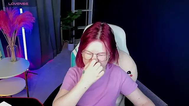 Sara_Robinson on StripChat 