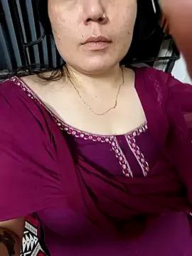 sassy_aly007 from StripChat