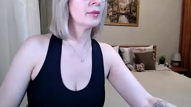 sensualEmilia on StripChat 