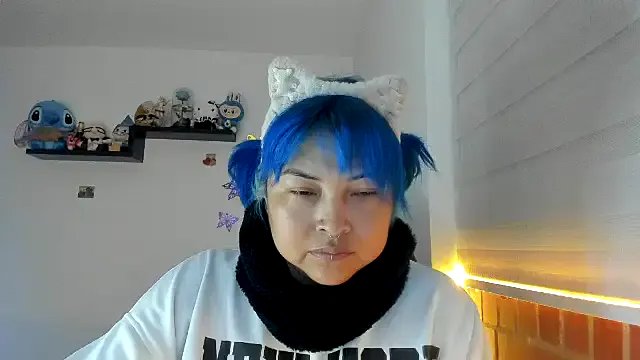 Shaddycute_ on StripChat