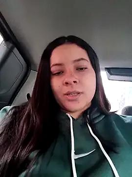 Satisfy your craziest wishes with StripChat's irresistible SophieCurves SophieCurves from StripChat