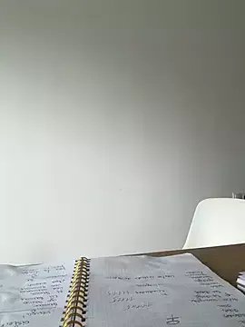 Freechat streetdoll on StripChat