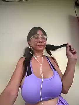 Freechat sweetieme on StripChat