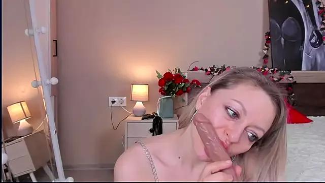 SweetLady697 on StripChat 