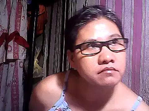 sweetsosie18 on StripChat 