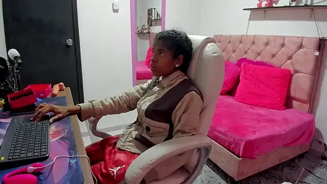 thianahorny from StripChat