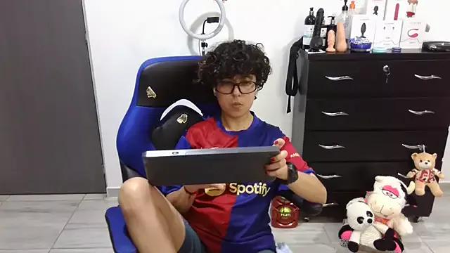 thomascooper7 — Freechat on StripChat