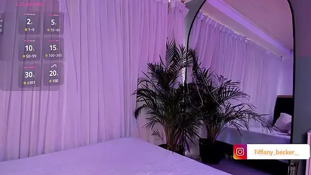 tiffany_becker on StripChat 