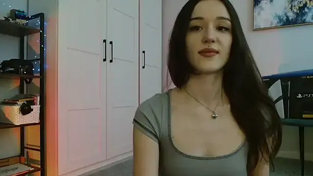 Tinybutt5368 on StripChat