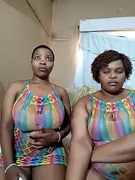 Twin_lovers — lick pussy both