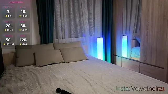 Velvetnoir21 from StripChat