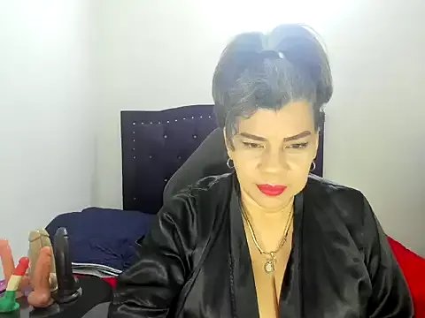 Freechat vikyadams on StripChat