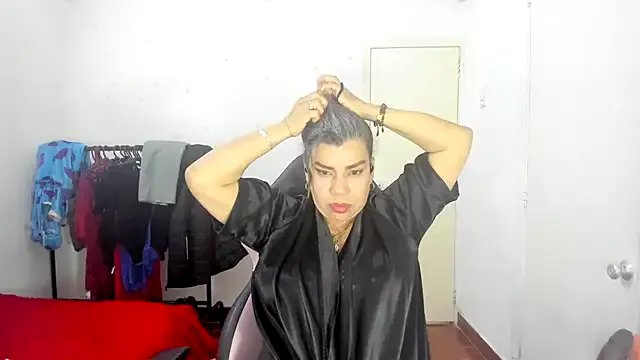 Freechat vikyadams on StripChat