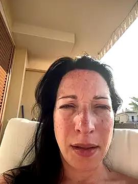 Viola_Beck from StripChat