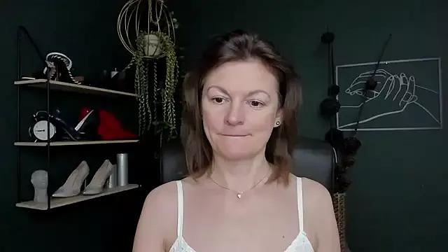 Freechat VivianWILD on StripChat