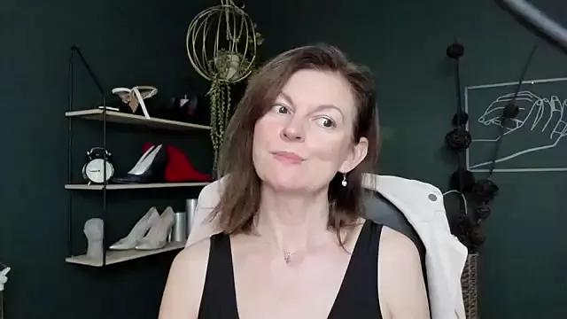 Freechat VivianWILD on StripChat