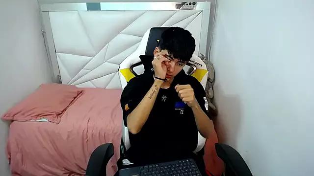 yiisu_ on StripChat 