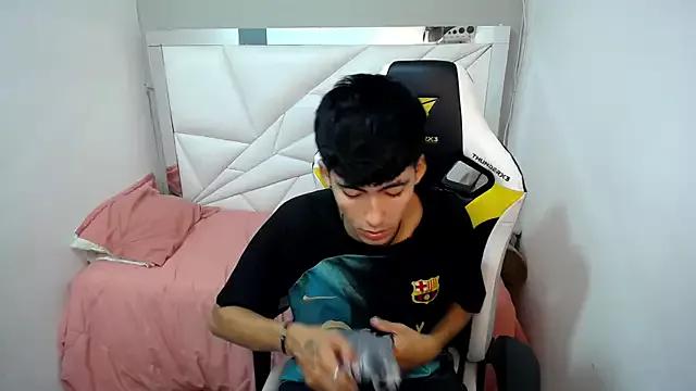 yiisu_ on StripChat 