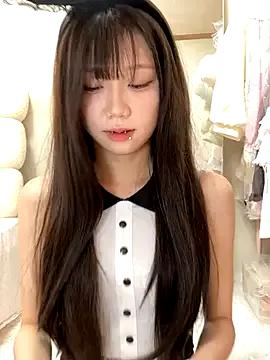Kinky delight with the curvaceous ZaizaiNono from StripChat getting naked on video zaizaiNono from StripChat